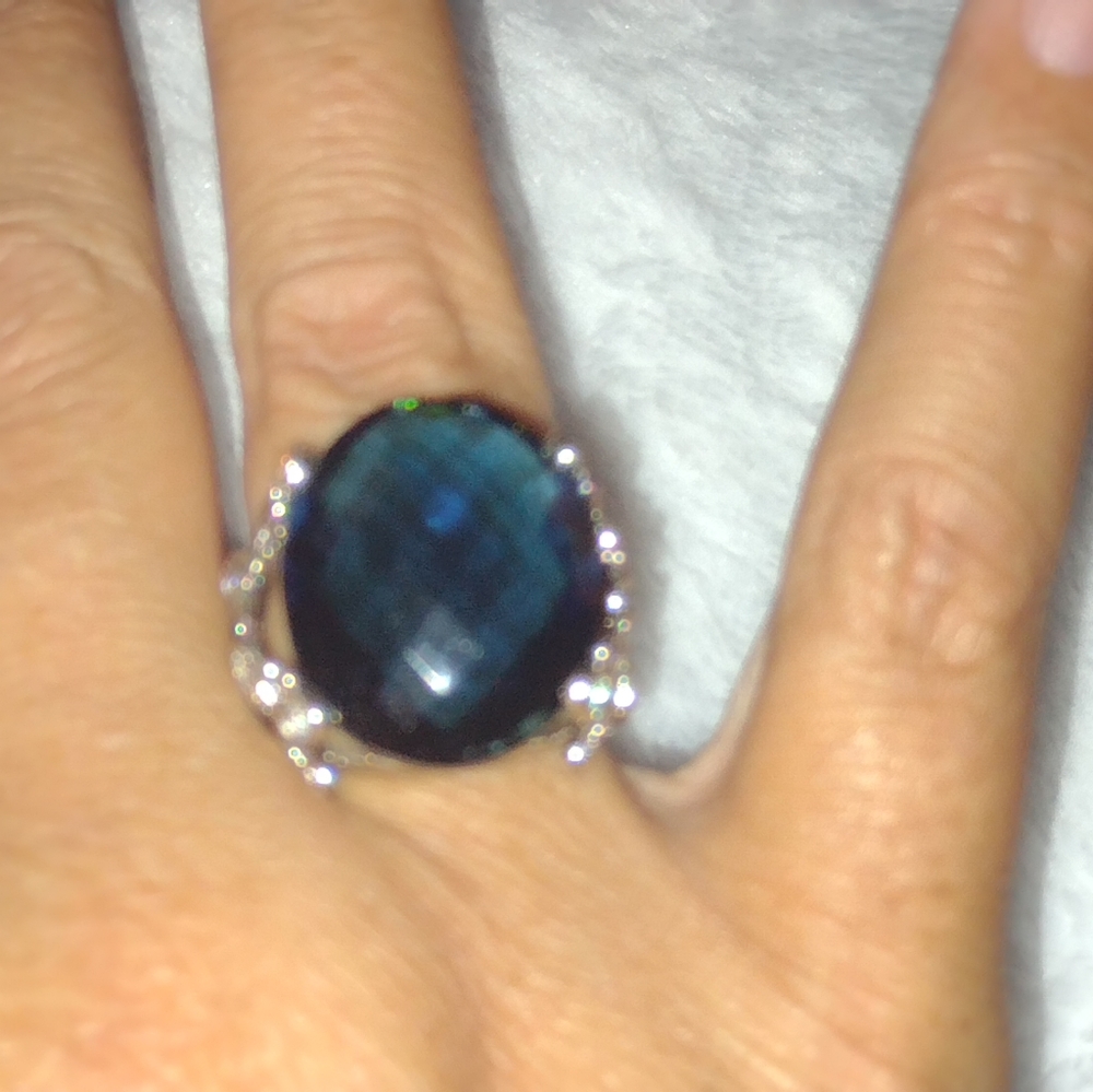 Ring - Picture 3 of 7